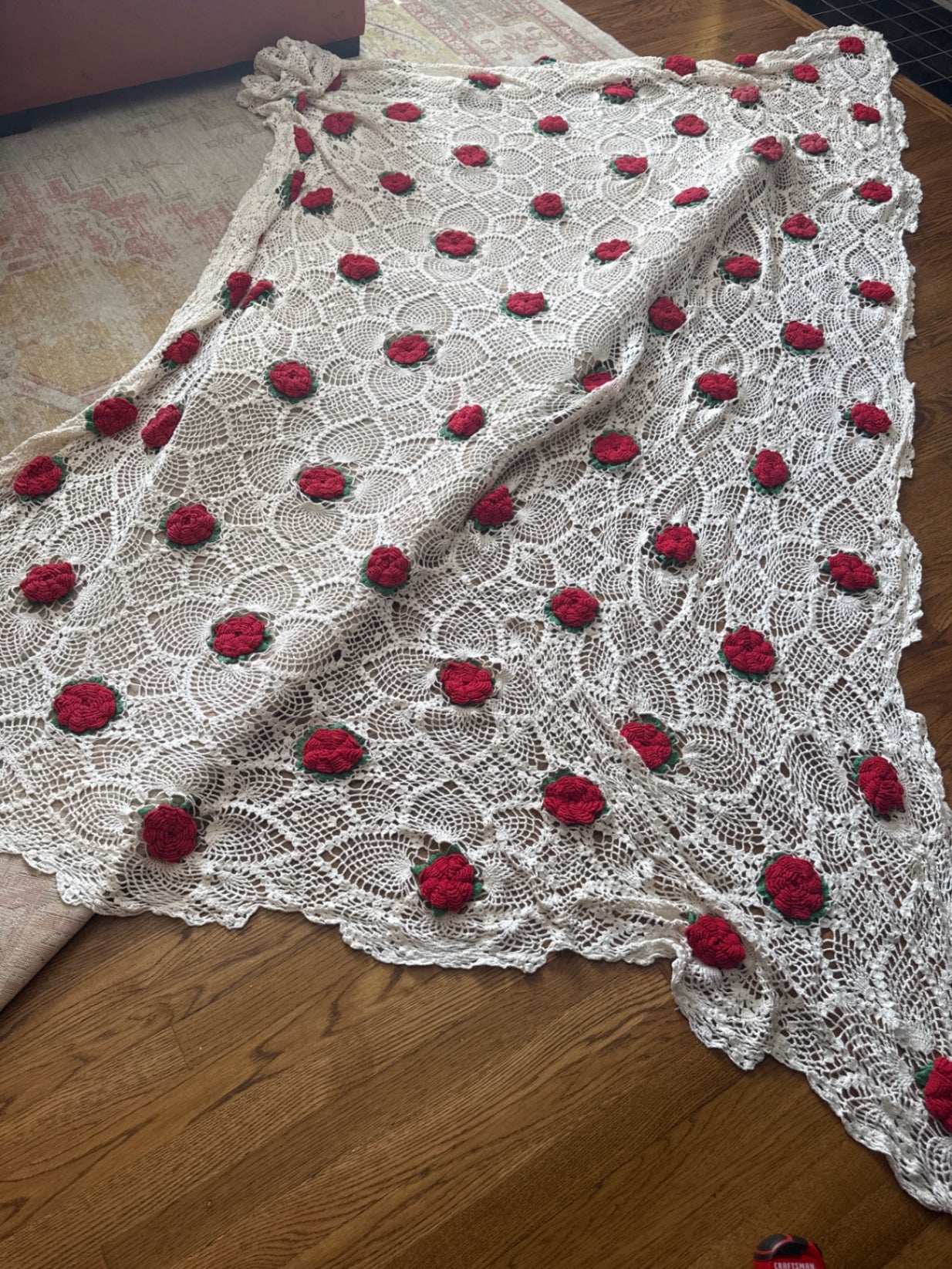 Crocheted Rose Tablecloth/ Throw 118x87