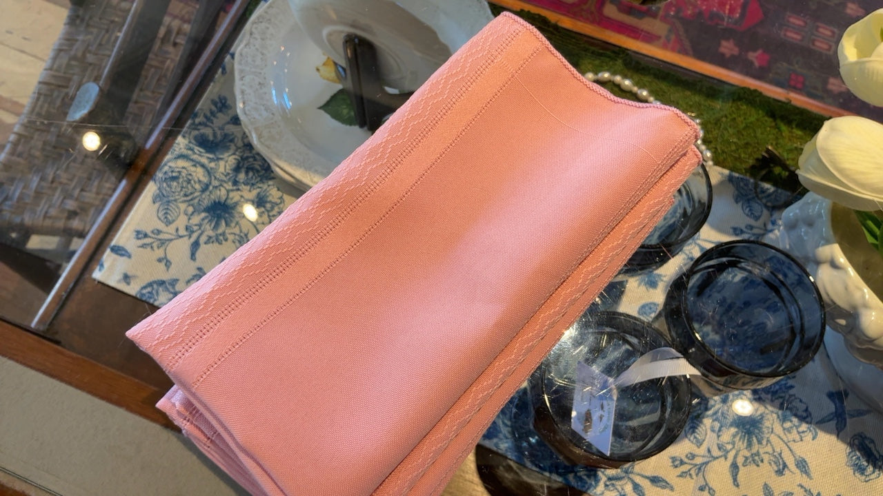 5 Pink Napkins