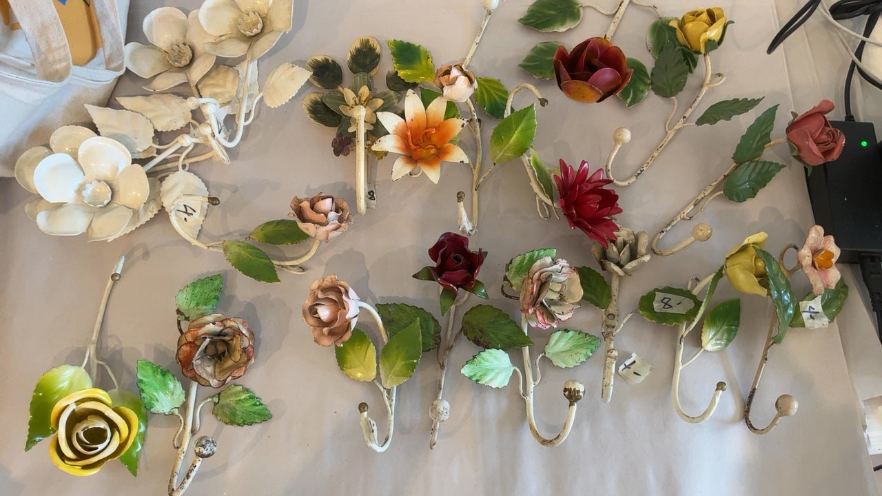 Tole Flower Hook 