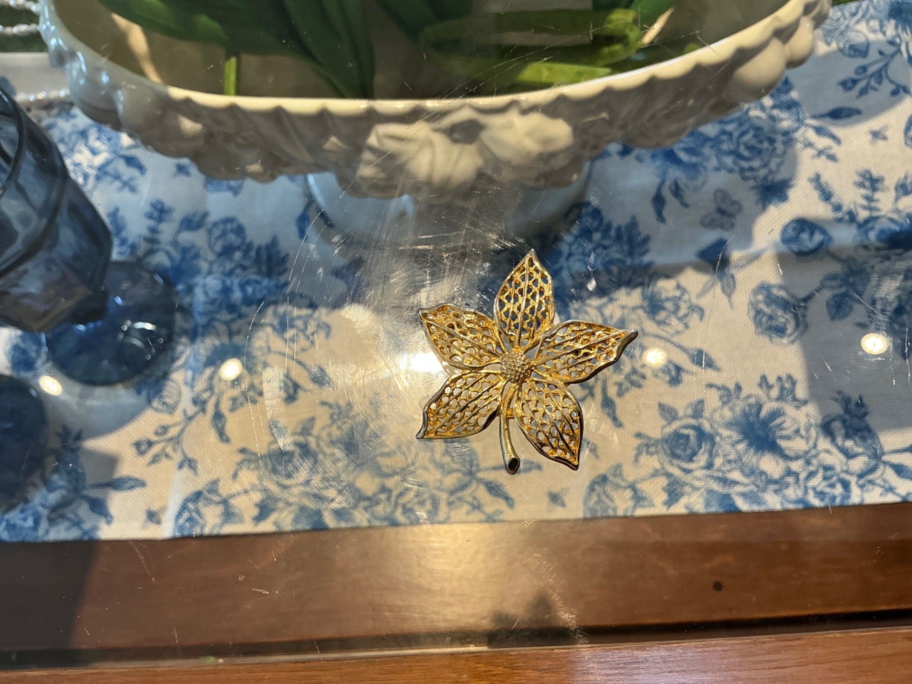 Flower brooch