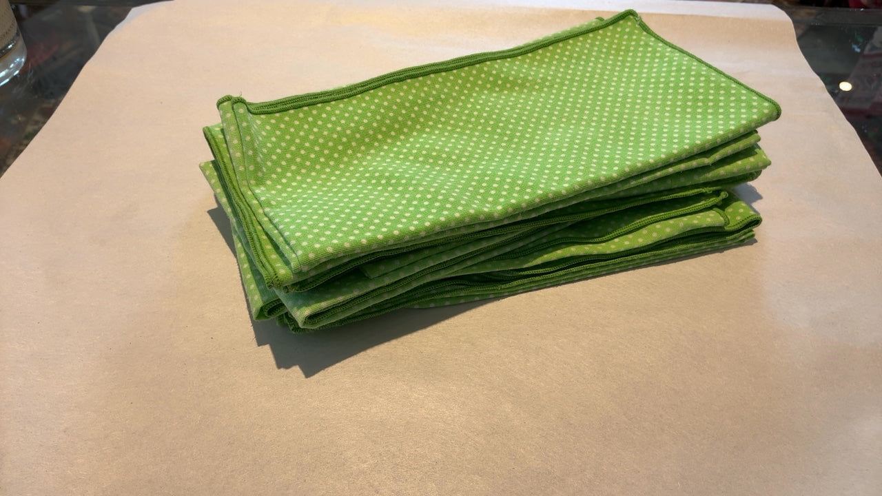 Green Polka Dot Dinner Napkins (8)