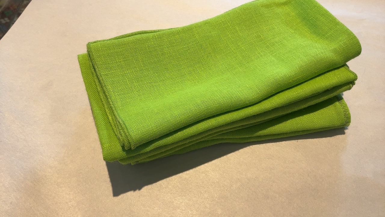 Bright Green Linen Napkins (6)