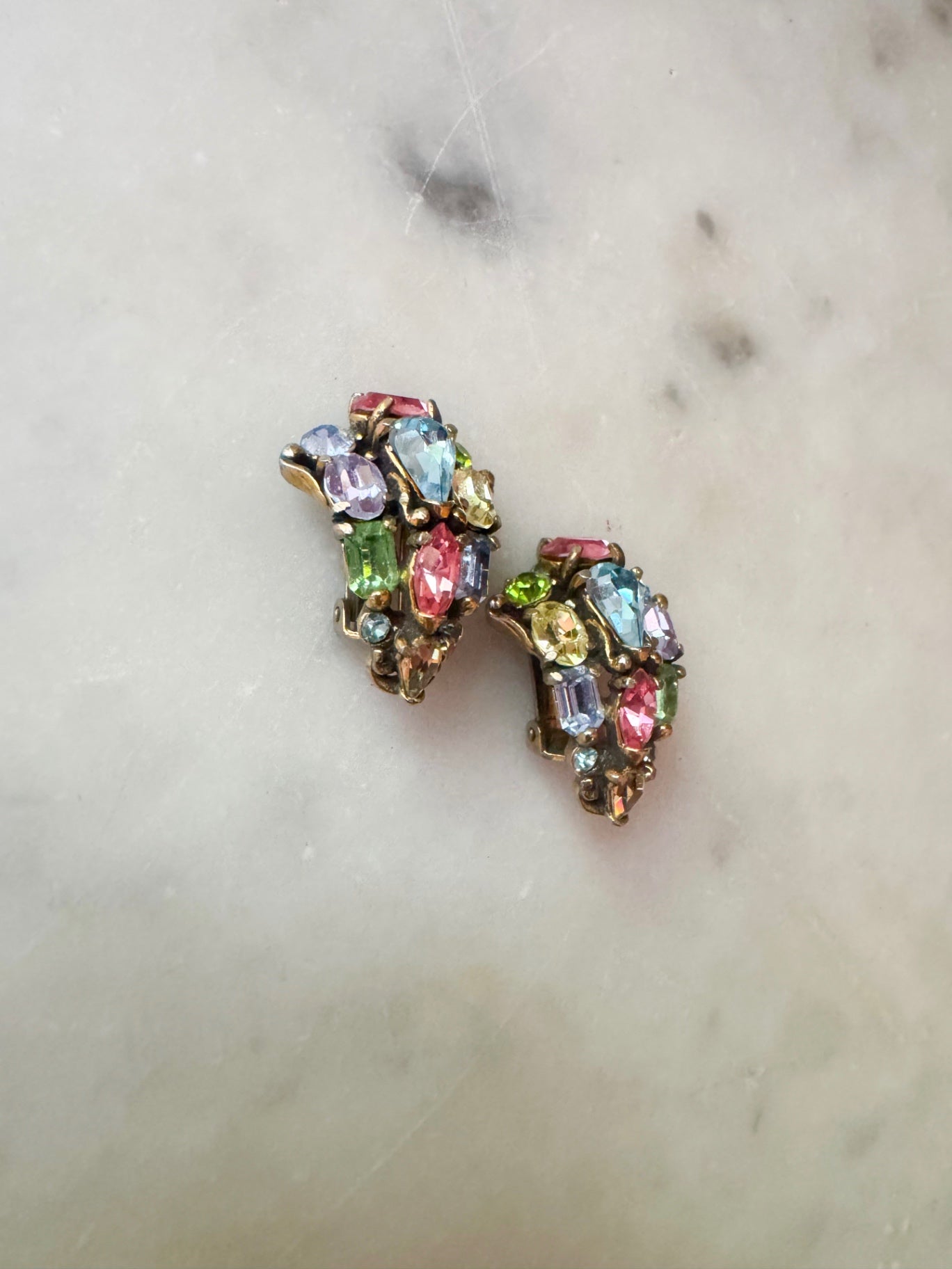 Vintage Hollycraft Multistone Crystals Clip On Earrings from 1953