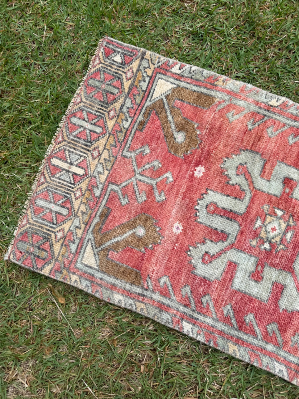 Vintage mini rug, 3'5" x 1'9"