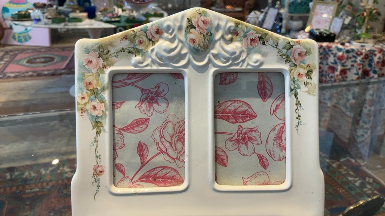 Double Picture Frame 