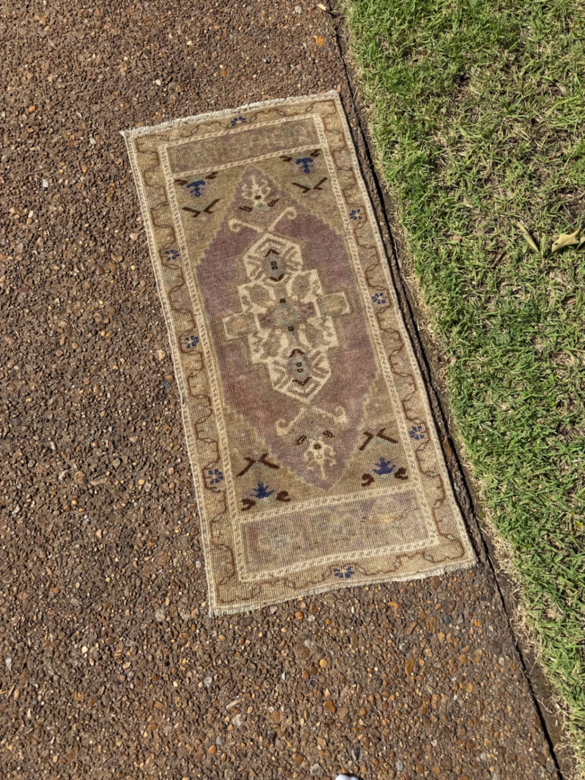 Vintage mini rug, 3'8" x 1'8"
