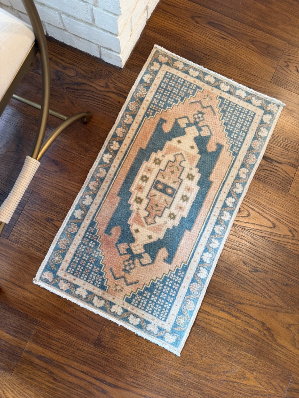 Vintage mini rug, 3' x 1'8"