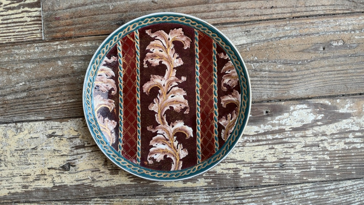 Maroon Foliage Plate with Raised Gold (10”)