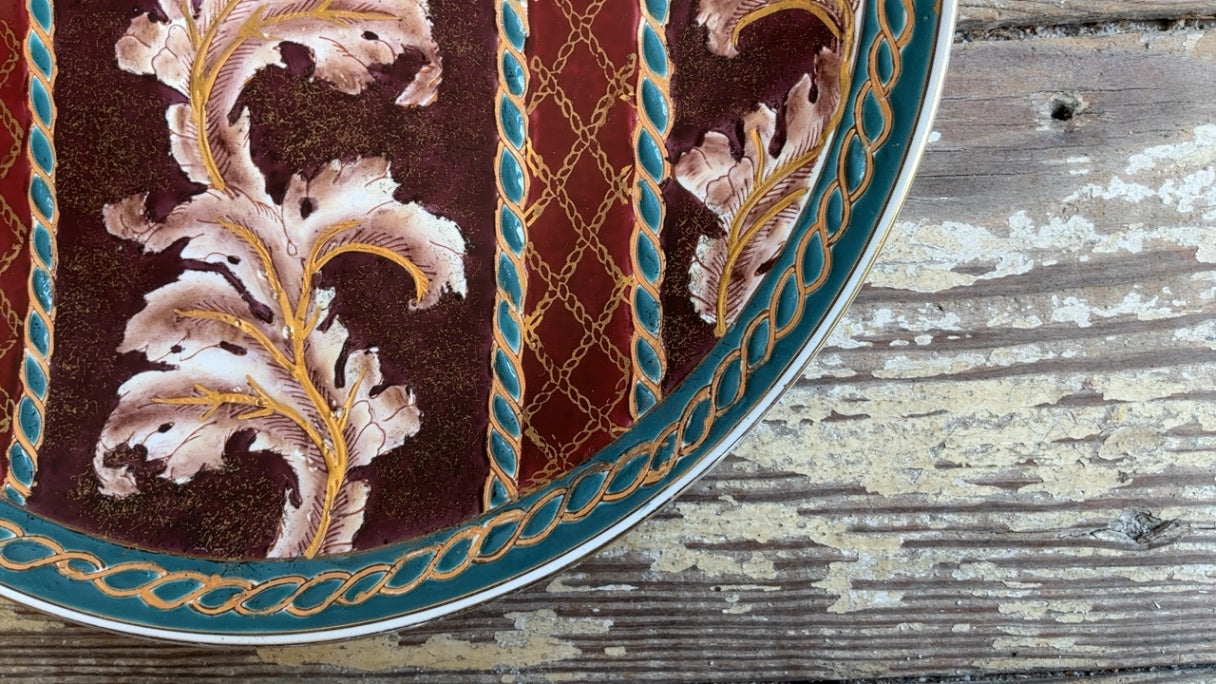 Maroon Foliage Plate with Raised Gold (10”)