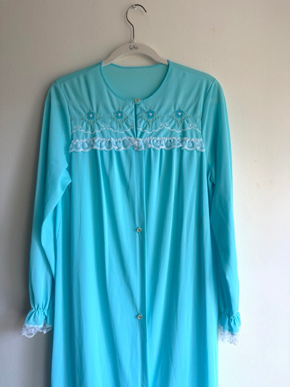 70s tiffany blue cross stitched kimomo/ robe