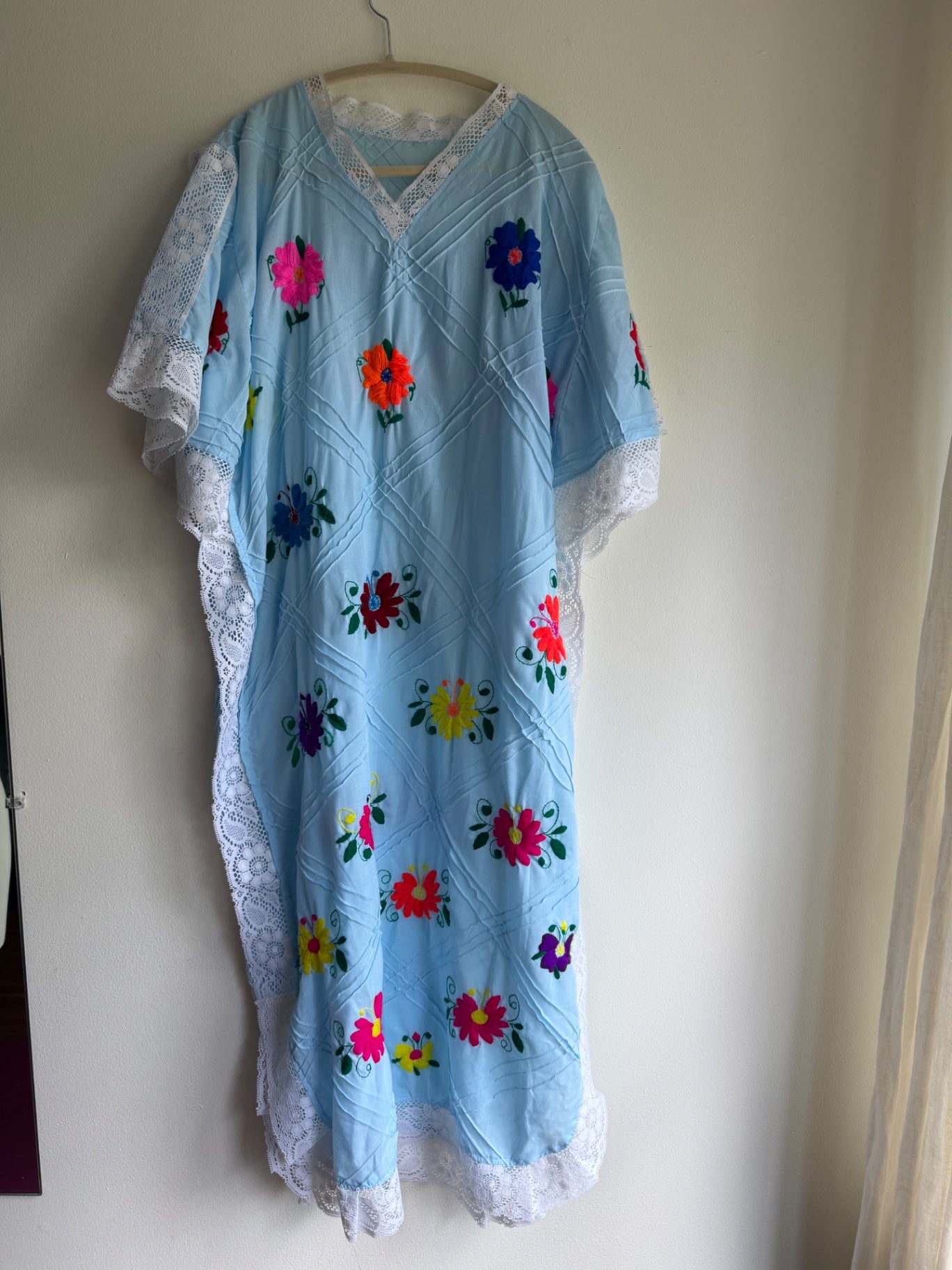 Vintage Mexican embroidered kaftan