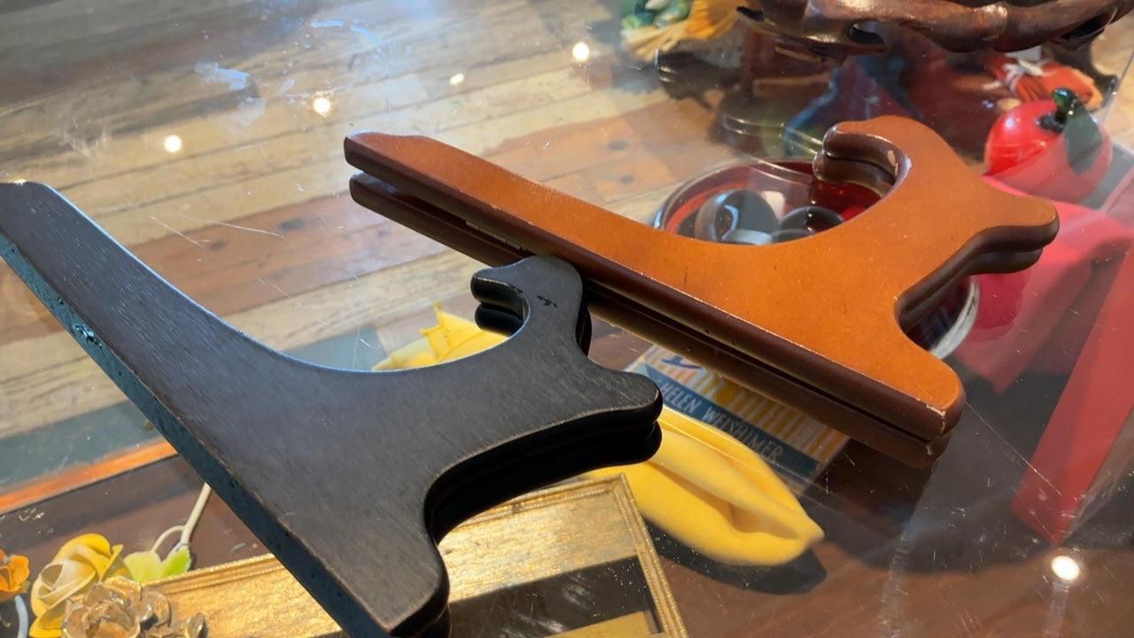 Small Wooden Plate Stand