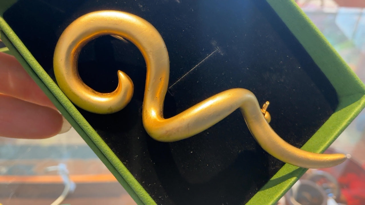 Gold Squiggle Brooch 