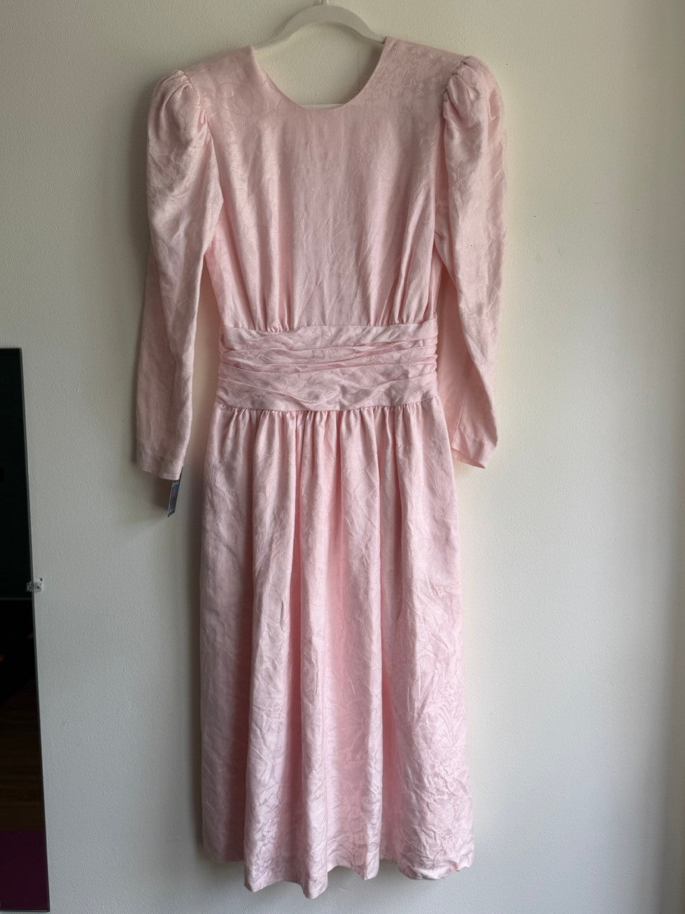 80s pink deep back V bow dress