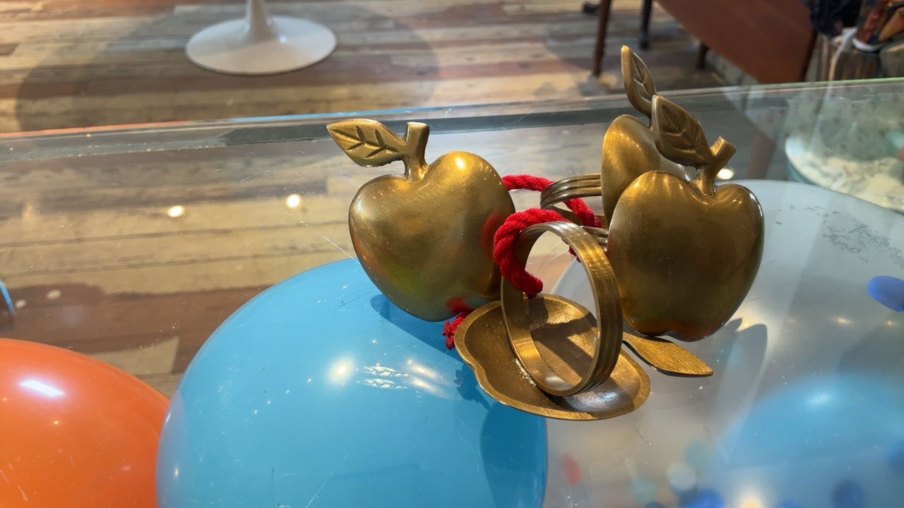 Apple Napkin Rings