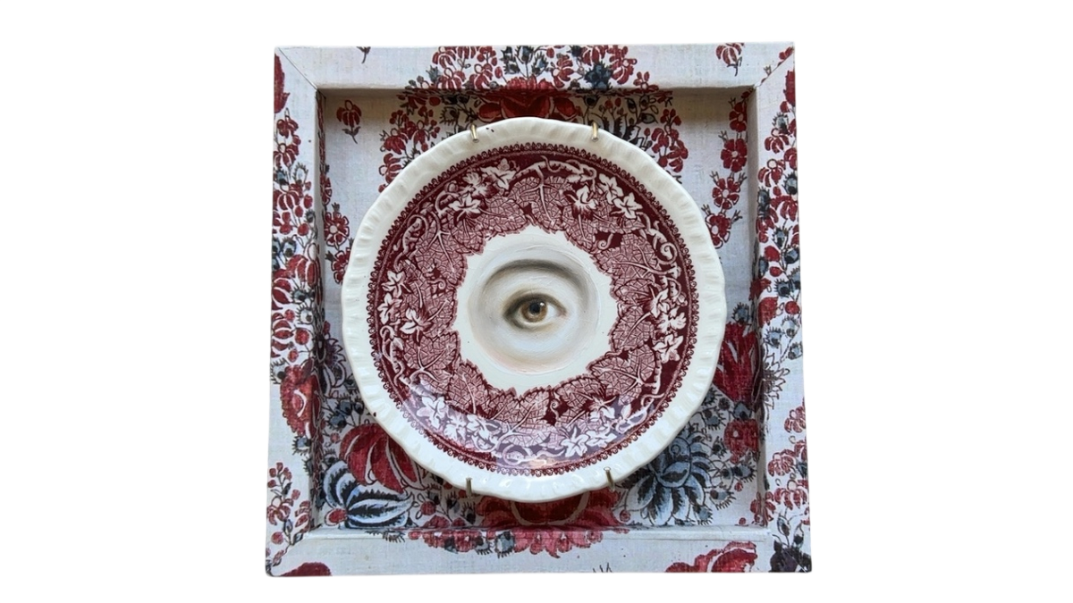 No. 3174 Lover's Eye Painting on an English Red Ivy Transferware Plate by Susannah Carson
